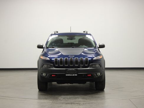 Used 2018 Jeep Cherokee Trailhawk w/ Comfort/Convenience Group image 3