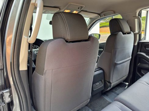 Used 2025 Nissan Frontier SV w/ Tow Package RWD image 29