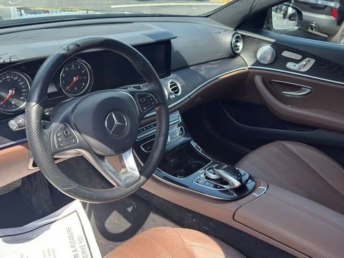 Used 2017 Mercedes-Benz E 300 4MATIC image 8