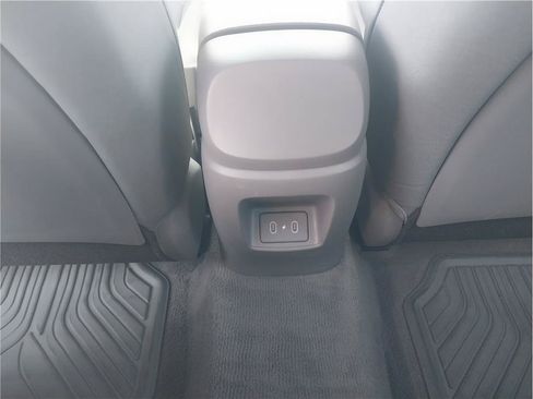 Used 2024 Hyundai Elantra SE FWD image 10