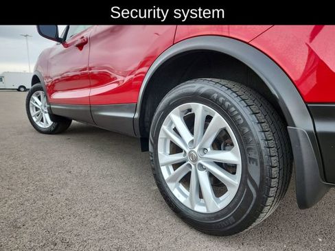 Used 2017 Nissan Rogue Sport SV image 18