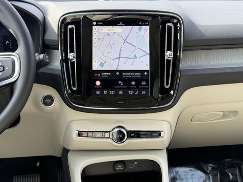 New 2026 Volvo XC40 B5 Plus w/ Protection Package Premier image 12