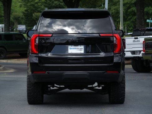Used 2025 GMC Yukon Elevation w/ Elevation Premium Package AWD/4WD image 25