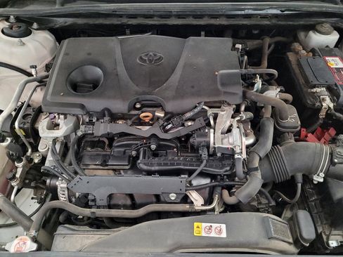 Used 2019 Toyota Camry LE FWD image 30