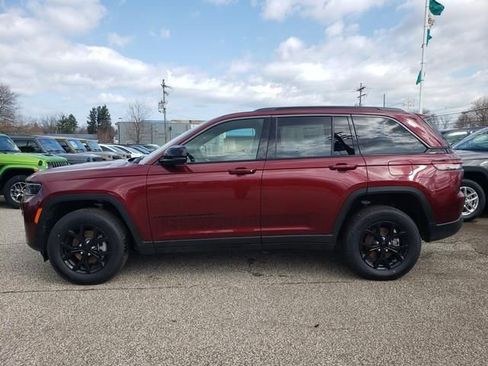 New 2026 Jeep Grand Cherokee Altitude AWD/4WD image 7