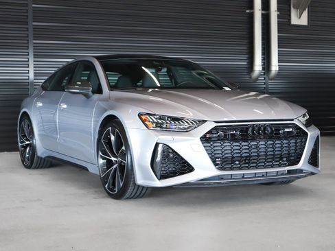 Used 2023 Audi RS 7 Sportback w/ Carbon Optic Package image 12