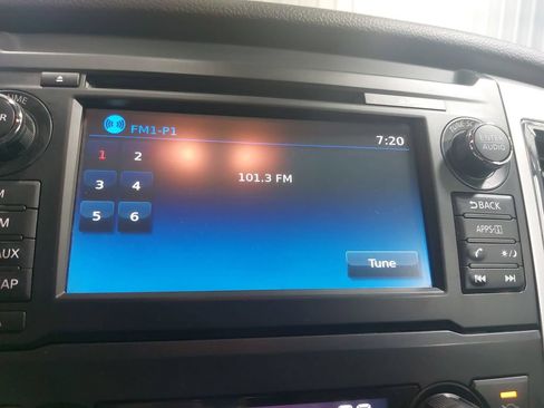 Used 2017 Nissan Titan SV AWD/4WD image 53