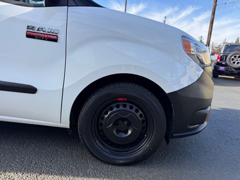 Used 2018 RAM ProMaster City Tradesman image 9