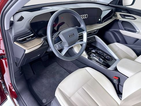 Used 2025 Audi Q5 Premium Plus w/ Premium Plus AWD/4WD image 9