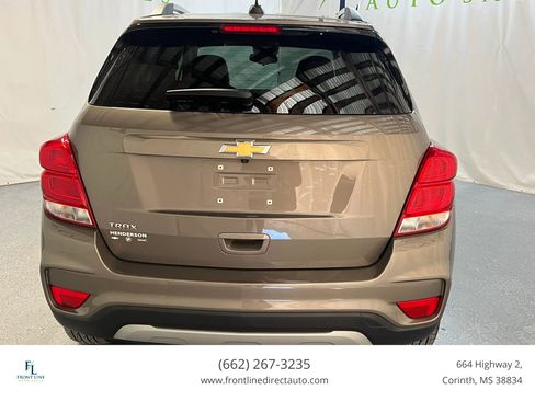 Used 2022 Chevrolet Trax LT w/ LT Convenience Package image 6