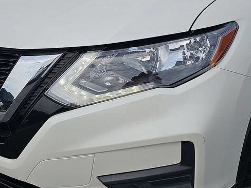 Used 2020 Nissan Rogue SV w/ Premium Package AWD/4WD image 31