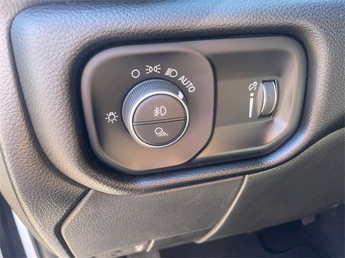 Used 2024 RAM 3500 Big Horn image 18