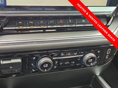 Used 2024 Chevrolet Silverado 1500 High Country w/ High Country Premium Package AWD/4WD image 19