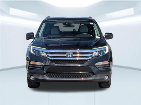 Used 2018 Honda Pilot Touring image 10