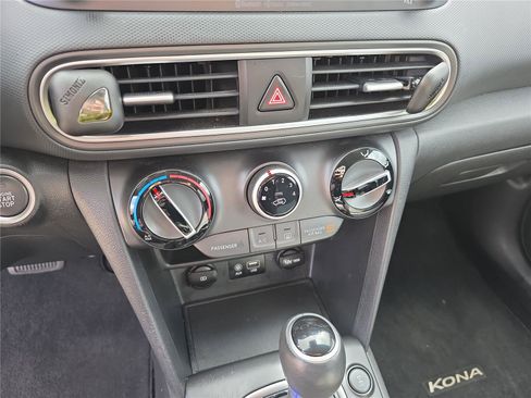 Used 2020 Hyundai Kona SEL image 22