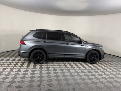 Used 2022 Volkswagen Tiguan SE R-Line FWD image 7