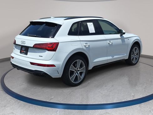Certified 2025 Audi Q5 2.0T Premium w/ Convenience Plus Package AWD/4WD image 5
