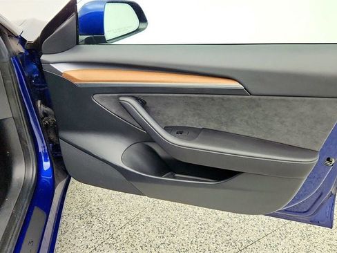 Used 2023 Tesla Model 3 Standard Range image 30
