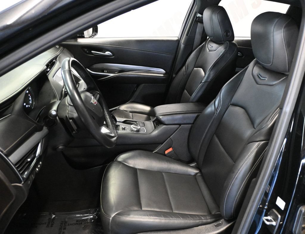 Used 2023 Cadillac XT4 Premium Luxury w/ Technology Package FWD image 13