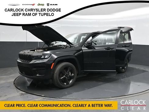 Used 2023 Jeep Grand Cherokee Altitude AWD/4WD image 55