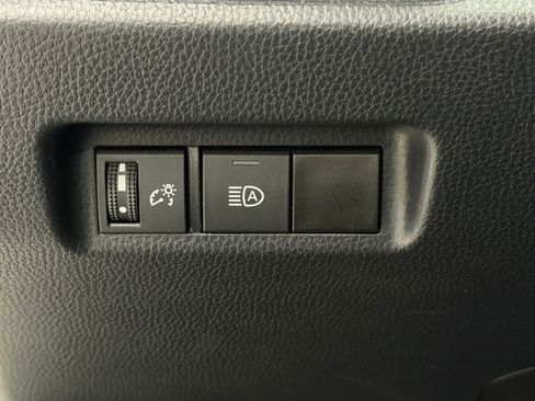 Used 2023 Toyota RAV4 XLE AWD/4WD image 31
