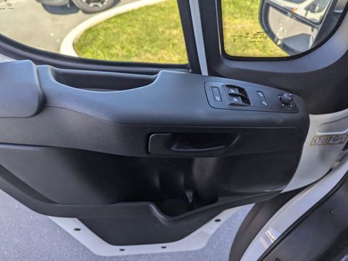 New 2026 RAM ProMaster 2500 w/ Convenience Group image 15