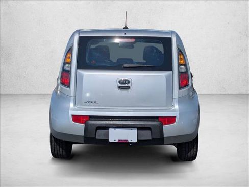 Used 2011 Kia Soul FWD image 7
