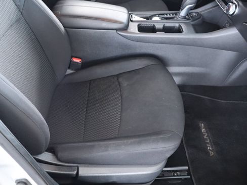Used 2021 Nissan Sentra S image 39