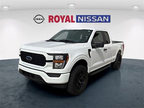 Used 2023 Ford F150 XL w/ STX Appearance Package image 3