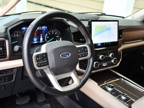 Used 2022 Ford Expedition Limited AWD/4WD image 39