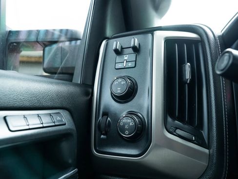 Used 2015 GMC Sierra 2500 Denali w/ Duramax Plus Package AWD/4WD image 23