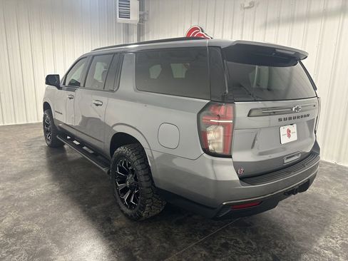 Used 2021 Chevrolet Suburban Z71 w/ Luxury Package AWD/4WD image 6