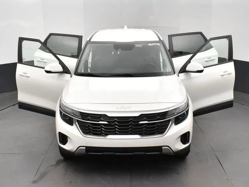 Used 2026 Kia Seltos LX FWD image 10