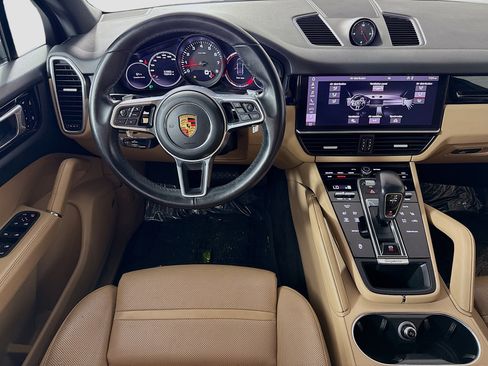 Used 2020 Porsche Cayenne image 15