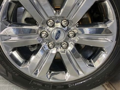 Used 2019 Ford F150 Lariat image 9