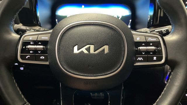 Used 2023 Kia Sorento SX Prestige AWD/4WD image 16