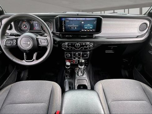 Used 2024 Jeep Wrangler Unlimited Sport AWD/4WD image 7