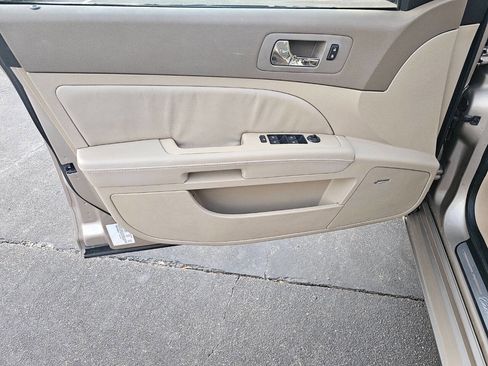 Used 2005 Cadillac STS w/ Preferred Equipment Group image 13
