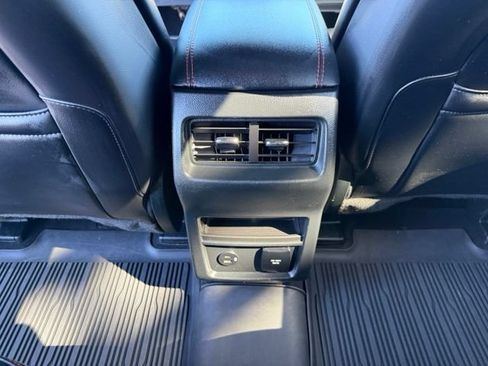 Used 2022 Ford Edge ST-Line AWD/4WD image 33