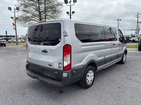 Used 2017 Ford Transit 350 XLT RWD image 7