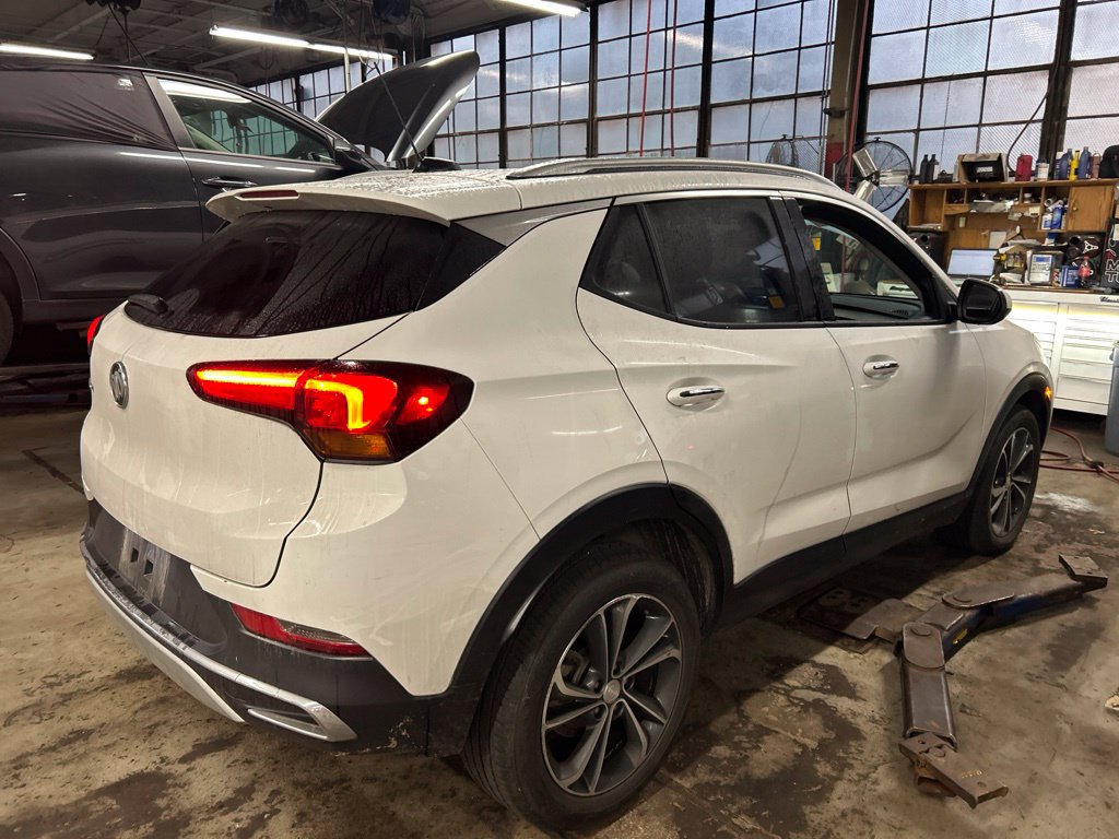 Used 2022 Buick Encore GX Essence FWD image 5
