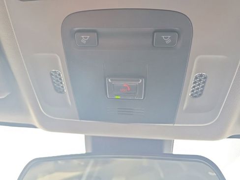 Used 2024 Toyota Camry SE image 31