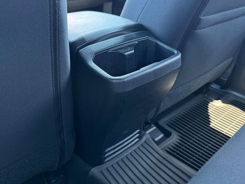 Used 2017 Toyota Tacoma TRD Off-Road AWD/4WD image 19