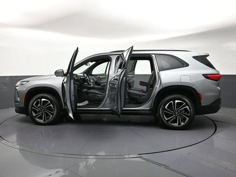 Certified 2026 Buick Enclave Sport Touring w/ Super Cruise Package AWD/4WD image 35