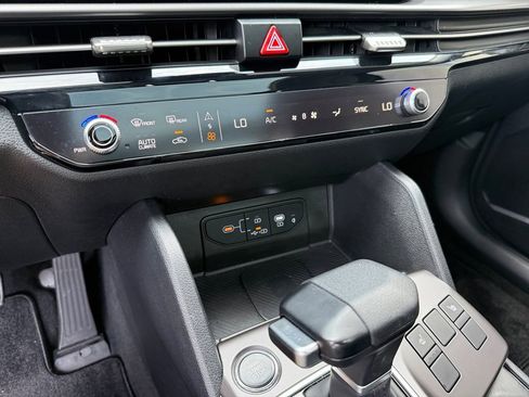 Used 2026 Kia Sportage EX w/ EX Panorama Roof Package image 19