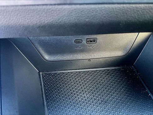 Used 2025 Chevrolet Equinox LT w/ Safety and Technology Package image 14