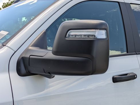 New 2026 RAM 3500 Big Horn AWD/4WD image 11