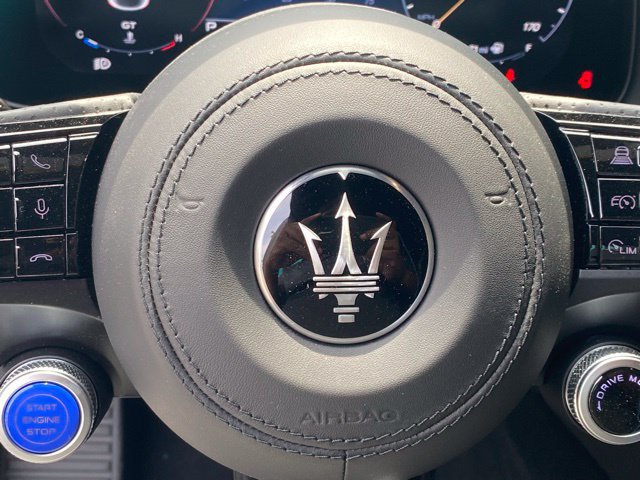 Used 2025 Maserati Grecale GT AWD/4WD image 23