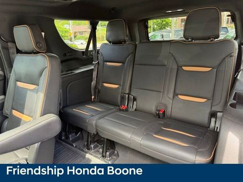 Used 2022 GMC Yukon XL AT4 w/ Technology Package AWD/4WD image 41
