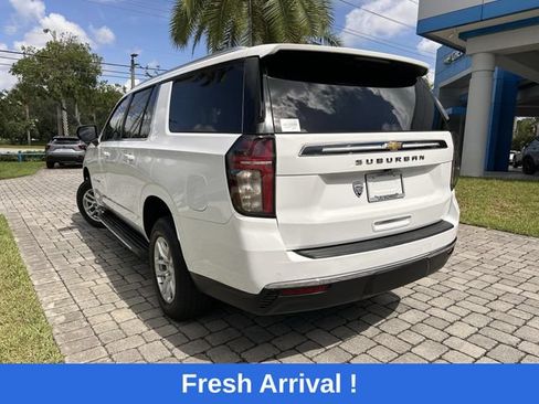 Used 2021 Chevrolet Suburban LS RWD image 12